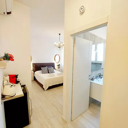 Piccolo Deluxe Duplex Apartment Verona