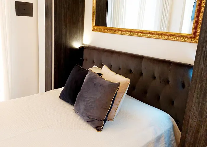 Piccolo Deluxe Duplex דירה *