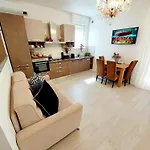 아파트 Piccolo Deluxe Duplex 베로나